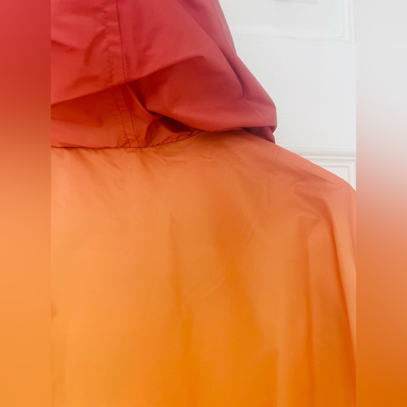 Calvin Klein water resistant jacket (S) - Picture 11 of 13